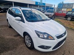 Weiß Gebraucht 2010 Ford Focus Titanium Kombi | 2.299 € (Fairer Preis)