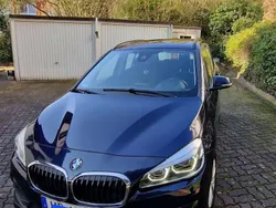 Blau Gebraucht 2018 BMW 218 Gran Tourer Van / Kleinbus | 17.500 € (Fairer Preis)