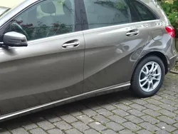 Grau Gebraucht 2012 Mercedes B180 Edition 1 Van / Kleinbus | 12.300 € (Superpreis)