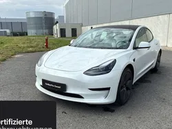 Weiß Gebraucht 2021 Tesla Model 3 Limousine | 26.100 € (Fairer Preis)