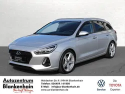 Platinum silver Gebraucht 2017 Hyundai i30 Trend Kombi | 16.490 € (Etwas zu teuer)