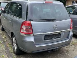 Silber Gebraucht 2007 Opel Zafira Catch Me Van / Kleinbus | 1.450 € (Etwas zu teuer)