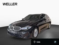 Black sapphire (schwarz) Gebraucht 2024 BMW 318 Comfort Edition Kombi | 32.945 € (Fairer Preis)