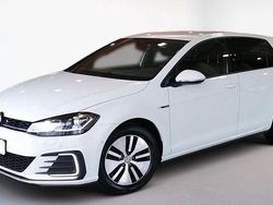 Weiß Gebraucht 2017 VW Golf VII GTE Limousine | 20.900 € (Teuer)