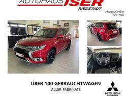 Rot Gebraucht 2020 Mitsubishi Outlander Plus SUV | 21.990 €