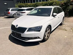 Weiß Gebraucht 2015 Skoda Superb Style Kombi | 12.999 € (Guter Preis)