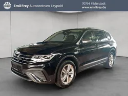 Deep black perleffekt Gebraucht 2024 VW Tiguan Allspace Life SUV | 38.890 € (Superpreis)