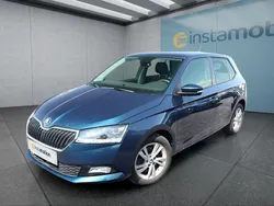 Blau Gebraucht 2021 Skoda Fabia Kleinwagen | 18.799 € (Fairer Preis)