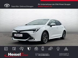 Schneeweiß Gebraucht 2024 Toyota Corolla Team | 29.990 € (Etwas zu teuer)