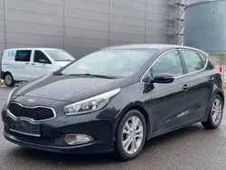 Schwarz Gebraucht 2013 Kia Ceed Spirit Limousine | 3.990 € (Fairer Preis)
