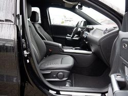 Gebraucht 2024 Mercedes GLA200 Progressive SUV | 41.890 € (Teuer)