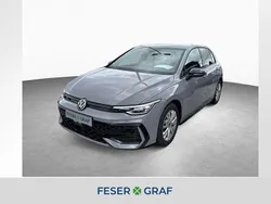Mondsteingrau Gebraucht 2024 VW Golf VIII R-line Limousine | 30.240 € (Guter Preis)