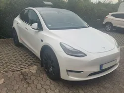 Weiß Gebraucht 2022 Tesla Model Y Performance SUV | 42.250 € (Etwas zu teuer)