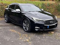 Schwarz Gebraucht 2016 Infiniti Q30 Sport Tech Kleinwagen | 17.500 € (Teuer)