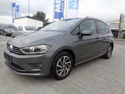 Grau Gebraucht 2017 VW Golf Sportsvan Sound Van / Kleinbus | 11.499 € (Fairer Preis)