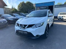 Weiß Gebraucht 2015 Nissan Qashqai 360º SUV | 12.999 € (Fairer Preis)