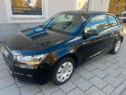 Schwarz Gebraucht 2012 Audi A1 Attraction Kleinwagen | 6.150 € (Superpreis)