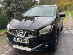 Schwarz Gebraucht 2010 Nissan Qashqai Tekna SUV | 9.100 € (Fairer Preis)