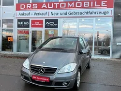 Grau Gebraucht 2009 Mercedes A180 Limousine | 2.990 € (Guter Preis)