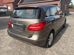 Braun Gebraucht 2012 Mercedes B180 Van / Kleinbus | 7.998 € (Fairer Preis)