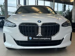 Weiß Neu 2025 BMW 218 Active Tourer Van / Kleinbus | 34.999 €
