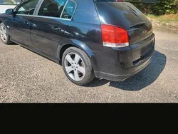 Schwarz Gebraucht 2006 Opel Signum Kombi | 2.499 € (Teuer)