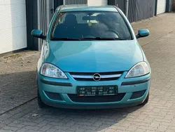Grün Gebraucht 2004 Opel Corsa Limousine | 800 € (Guter Preis)