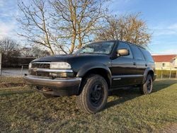Schwarz Gebraucht 2001 Chevrolet Blazer LT SUV | 6.500 € (Etwas zu teuer)