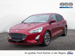 Rot Gebraucht 2019 Ford Focus Cool & Connect Limousine | 15.290 € (Fairer Preis)
