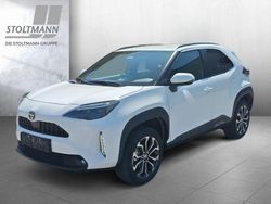Weiß Gebraucht 2024 Toyota Yaris Cross Team SUV | 25.777 € (Guter Preis)