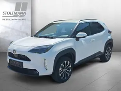 Weiß Gebraucht 2024 Toyota Yaris Cross Team SUV | 25.999 € (Guter Preis)