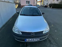 Grau Gebraucht 2001 Opel Corsa Limousine | 1.200 € (Fairer Preis)