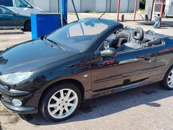 Schwarz Gebraucht 2003 Peugeot 206 CC Platinum Cabrio | 1.980 € (Etwas zu teuer)