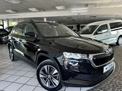 Schwarzmagic perleffekt Gebraucht 2023 Skoda Karoq Clever SUV | 26.490 € (Fairer Preis)