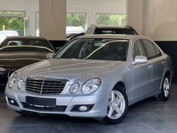 Silber Gebraucht 2007 Mercedes E200 Limousine | 10.490 € (Teuer)