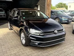 Blau Gebraucht 2017 VW Golf VII Comfortline Kleinwagen | 12.990 € (Guter Preis)