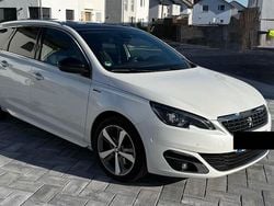 Weiß Gebraucht 2017 Peugeot 308 GT-line Kombi | 8.750 € (Guter Preis)