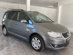 Grau Gebraucht 2009 VW Touran United Van / Kleinbus | 6.990 € (Etwas zu teuer)