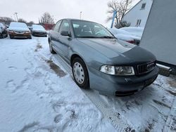 Grau Gebraucht 2000 Audi A4 Limousine | 999 € (Guter Preis)