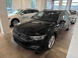 Deep black perleffekt Gebraucht 2021 VW Passat Business Kombi | 13.790 € (Fairer Preis)