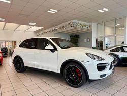 Weiß Gebraucht 2010 Porsche Cayenne Turbo SUV | 32.850 € (Fairer Preis)