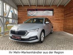 Silber Gebraucht 2021 Skoda Octavia Ambition Limousine | 19.990 € (Fairer Preis)