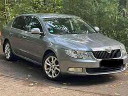 Braun Gebraucht 2009 Skoda Superb Limousine | 4.300 € (Fairer Preis)