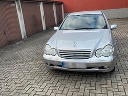 Silber Gebraucht 2001 Mercedes C180 Limousine | 2.000 € (Fairer Preis)
