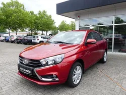 Rot Gebraucht 2018 Lada Vesta Limousine | 8.690 € (Fairer Preis)