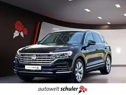 Deep black perleffekt Gebraucht 2018 VW Touareg Elegance SUV | 45.289 € (Etwas zu teuer)