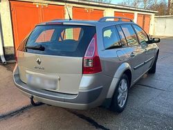 Silber Gebraucht 2009 Renault Mégane II Kombi | 1.950 € (Guter Preis)