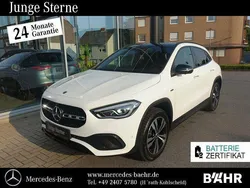 Weiß Gebraucht 2021 Mercedes GLA250 Progressive SUV | 33.950 € (Fairer Preis)