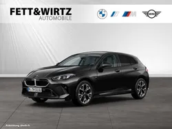 Saphirschwarz metallic Gebraucht 2024 BMW 120 M Sport Kleinwagen | 31.500 € (Superpreis)