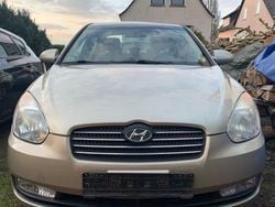 Gold Gebraucht 2009 Hyundai Accent Limousine | 3.245 €